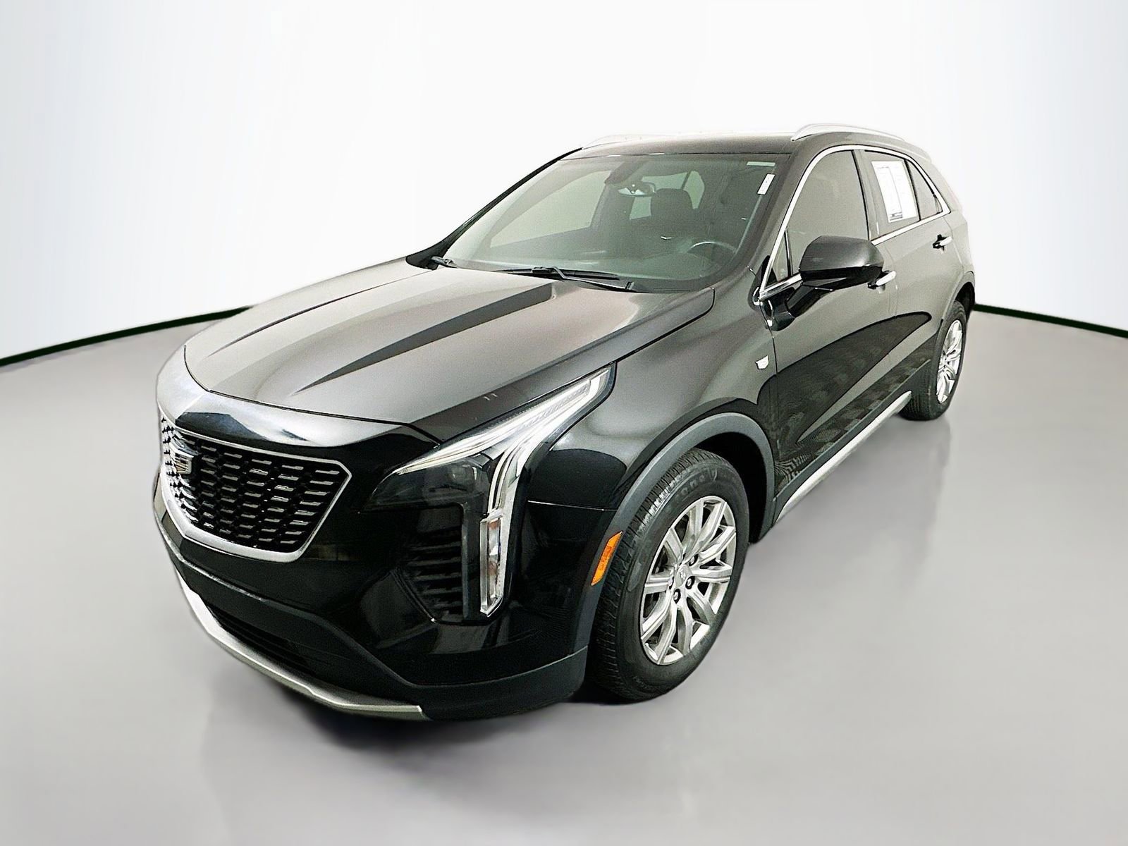 Used 2019 Cadillac XT4 Premium Luxury FWD image 3