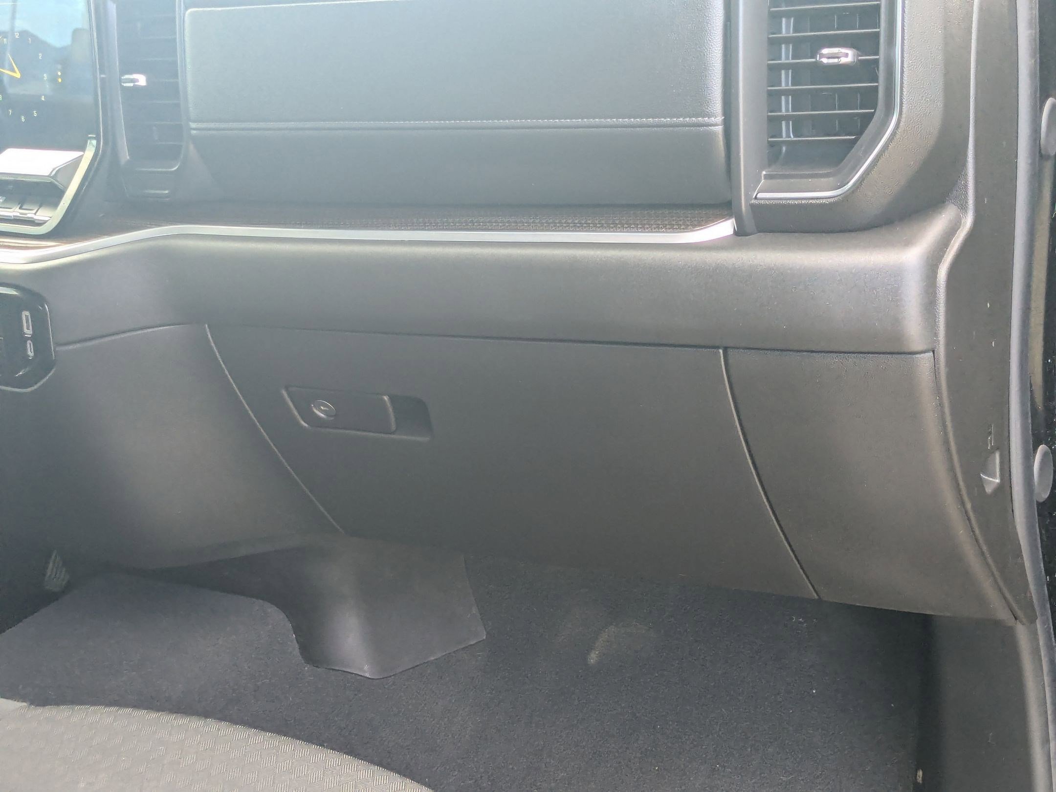 Certified 2024 Chevrolet Silverado 1500 RST image 20