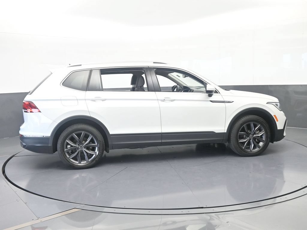 Used 2023 Volkswagen Tiguan SE FWD image 7