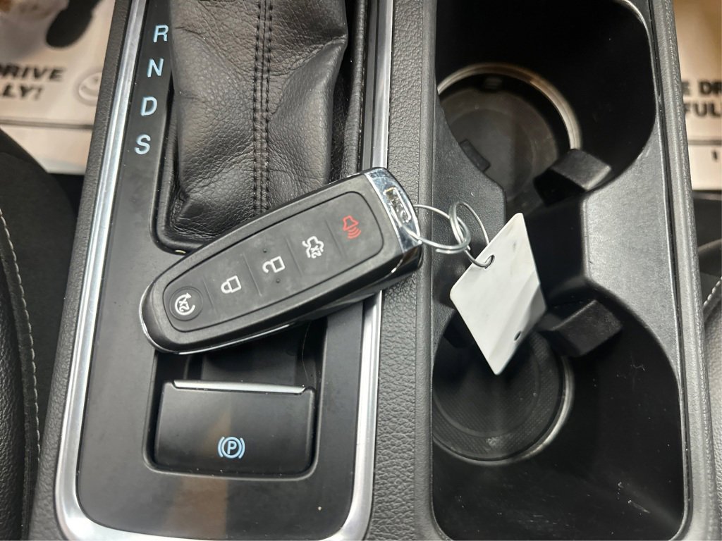 Used 2017 Ford Escape Titanium image 34