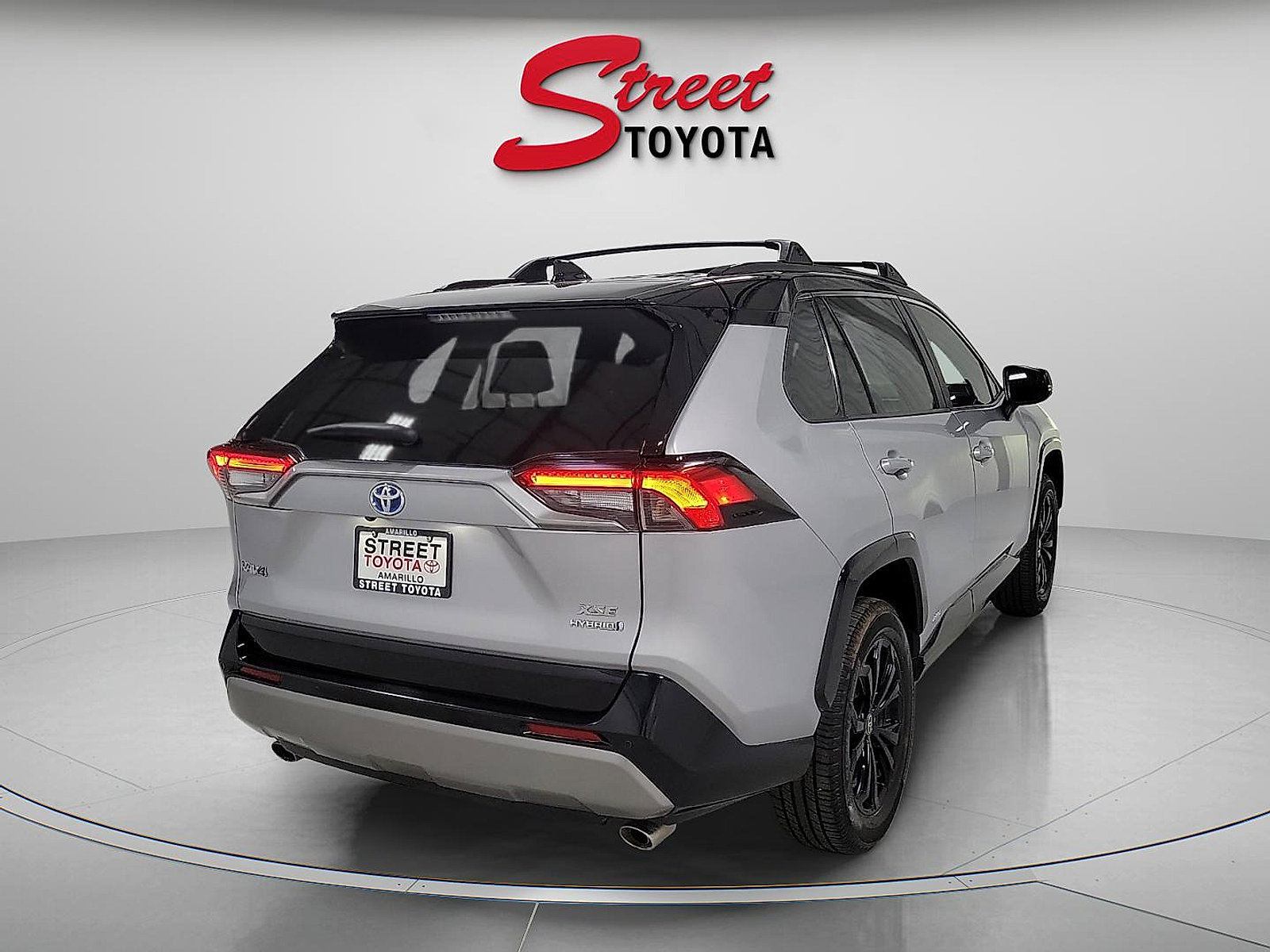 Used 2023 Toyota RAV4 XSE image 4