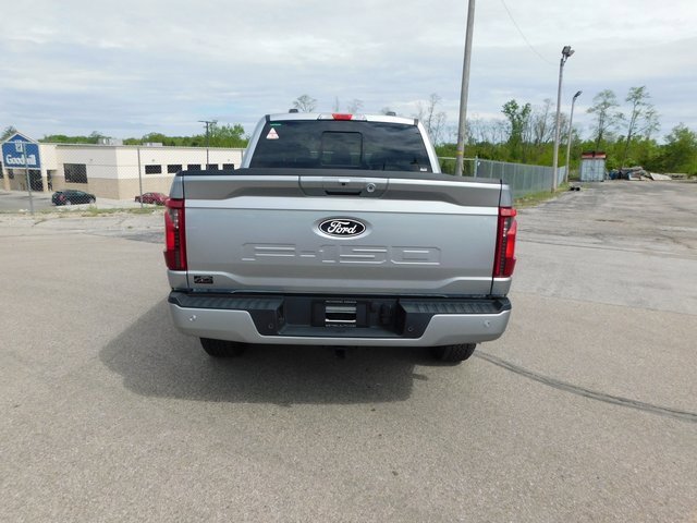 New 2025 Ford F150 XLT w/ Equipment Group 302A MID image 4