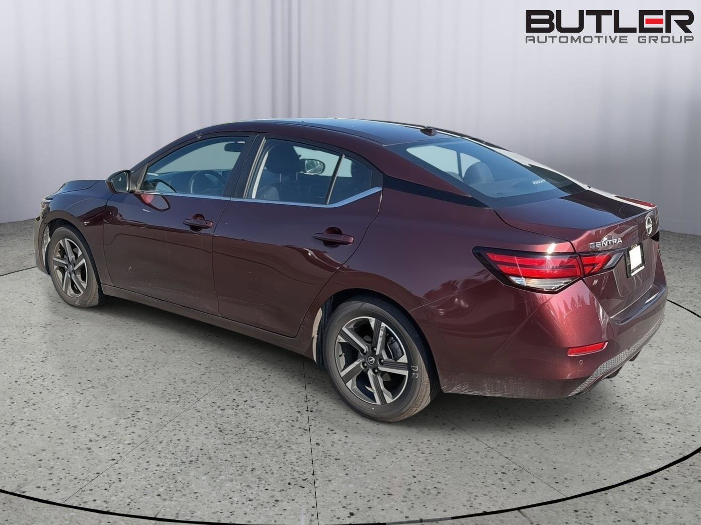 Used 2024 Nissan Sentra SV FWD image 8