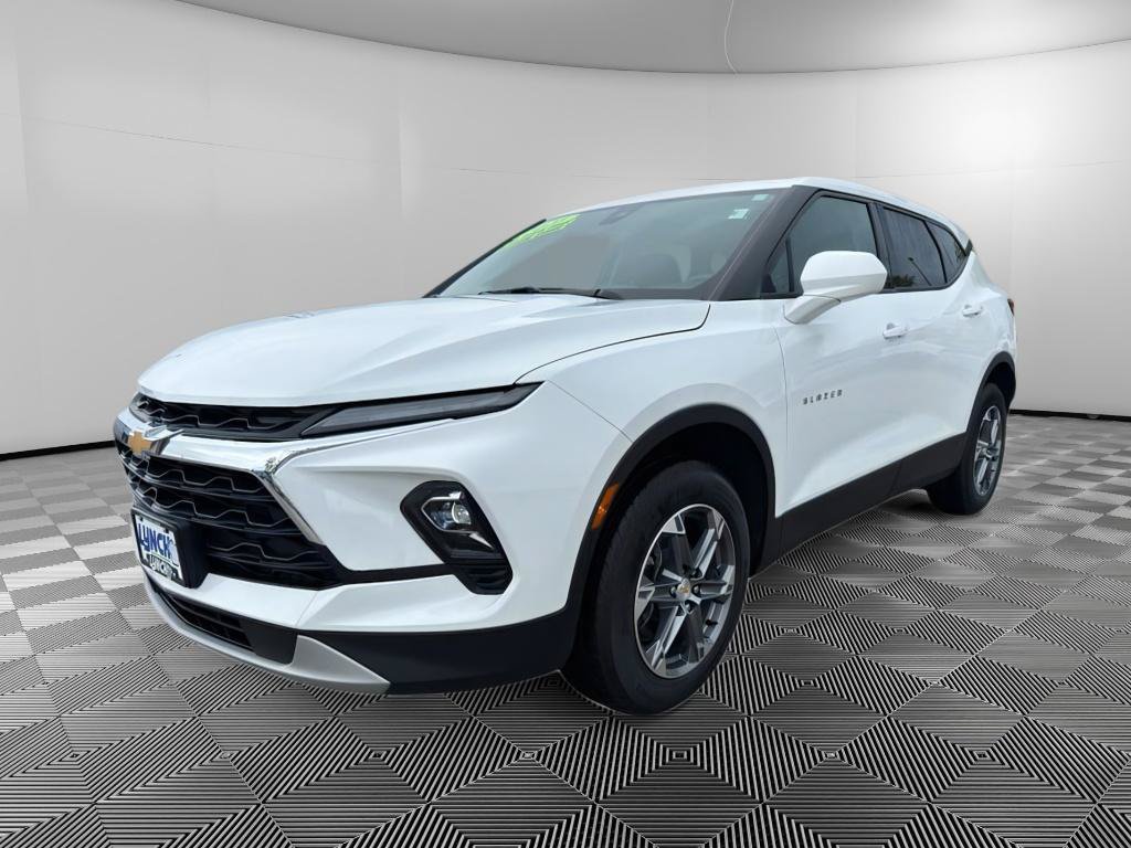 Used 2025 Chevrolet Blazer LT AWD/4WD video 1