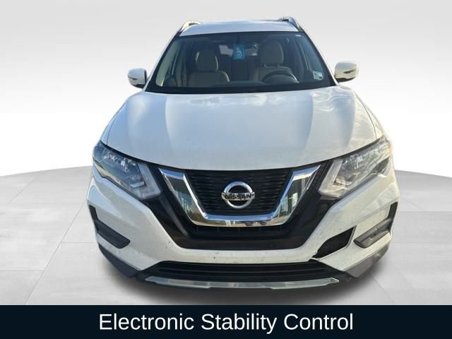 Used 2017 Nissan Rogue SV image 10
