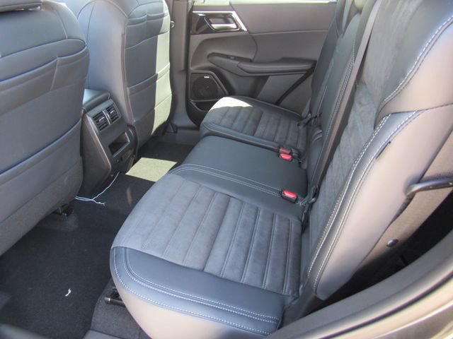 New 2026 Mitsubishi Outlander SE FWD image 15