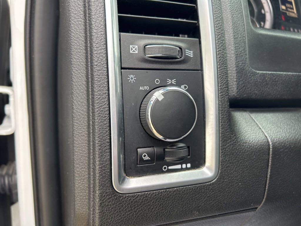 Used 2024 RAM 1500 Classic Warlock RWD image 15