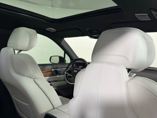 New 2026 Cadillac Vistiq Luxury image 32