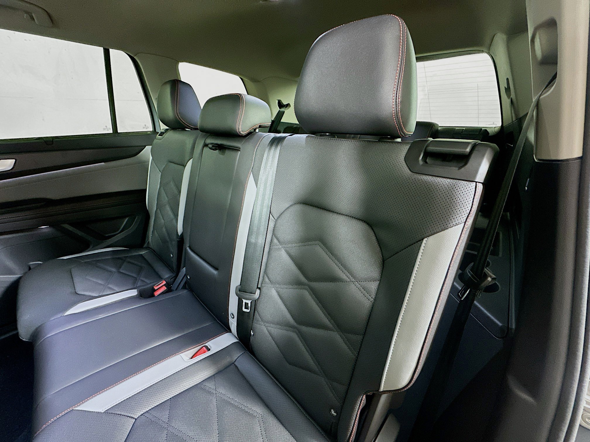 New 2026 Volkswagen Atlas Peak Edition AWD/4WD image 23