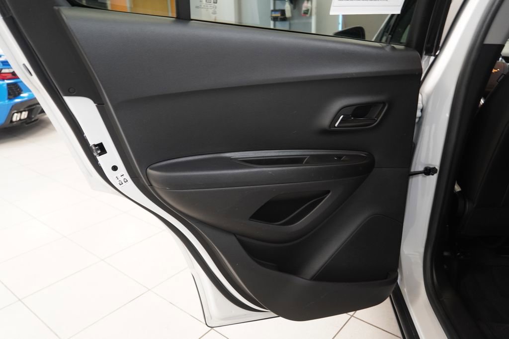 Used 2022 Chevrolet Trax LT w/ Sport Edition image 20