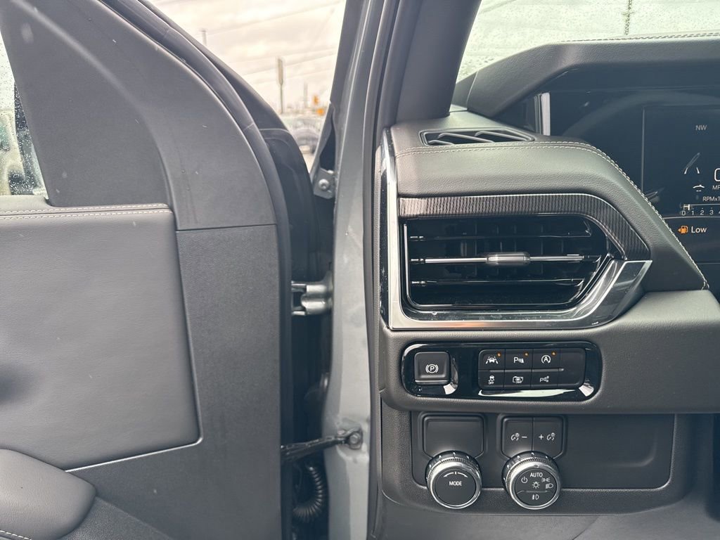 New 2026 GMC Yukon XL Elevation w/ LPO, Elevation Black Package image 14