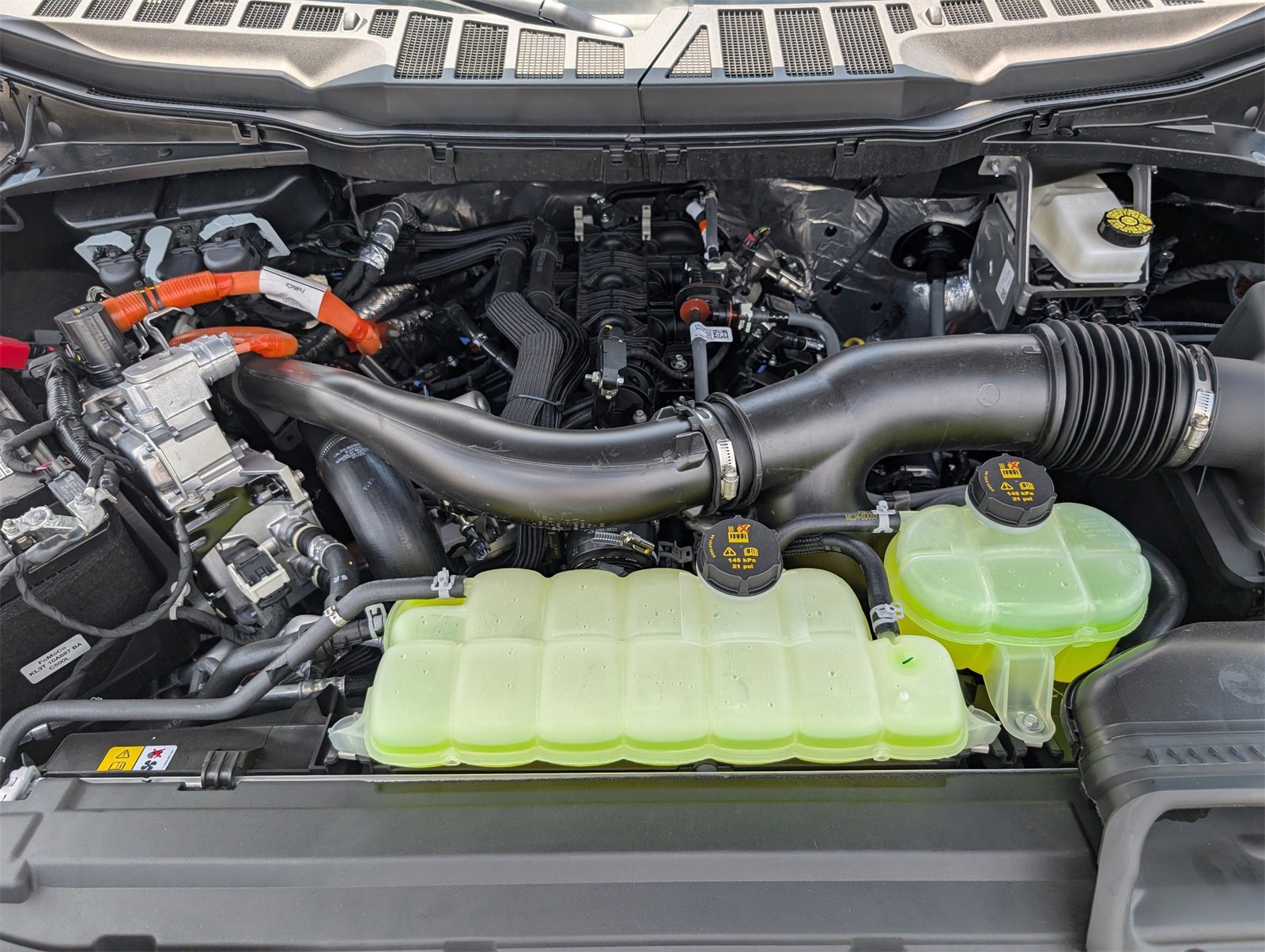 New 2025 Ford F150 XLT w/ Equipment Group 303A High image 14