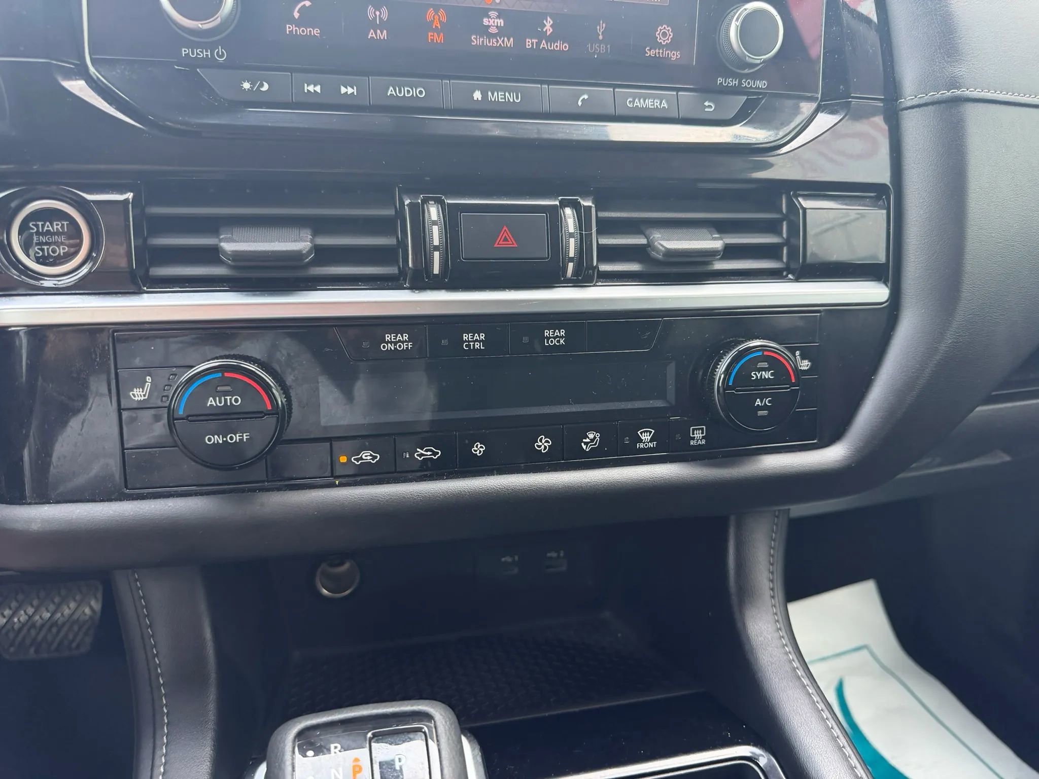 Used 2022 Nissan Pathfinder SV AWD/4WD image 15