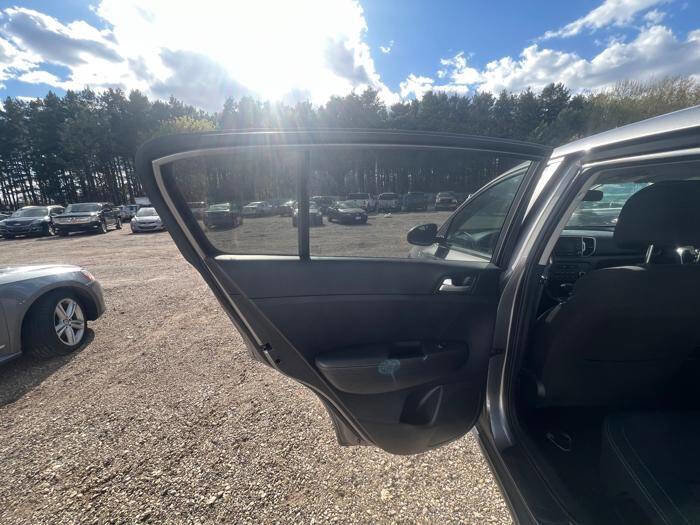 Used 2017 Kia Sportage LX AWD/4WD image 38