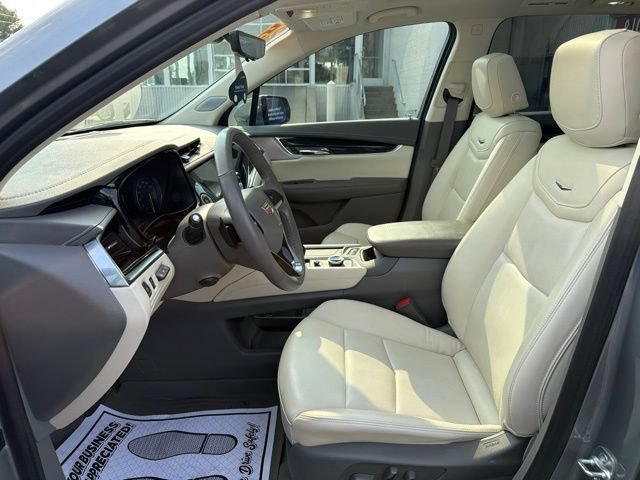 Certified 2025 Cadillac XT6 Premium Luxury w/ Technology Package AWD/4WD image 13