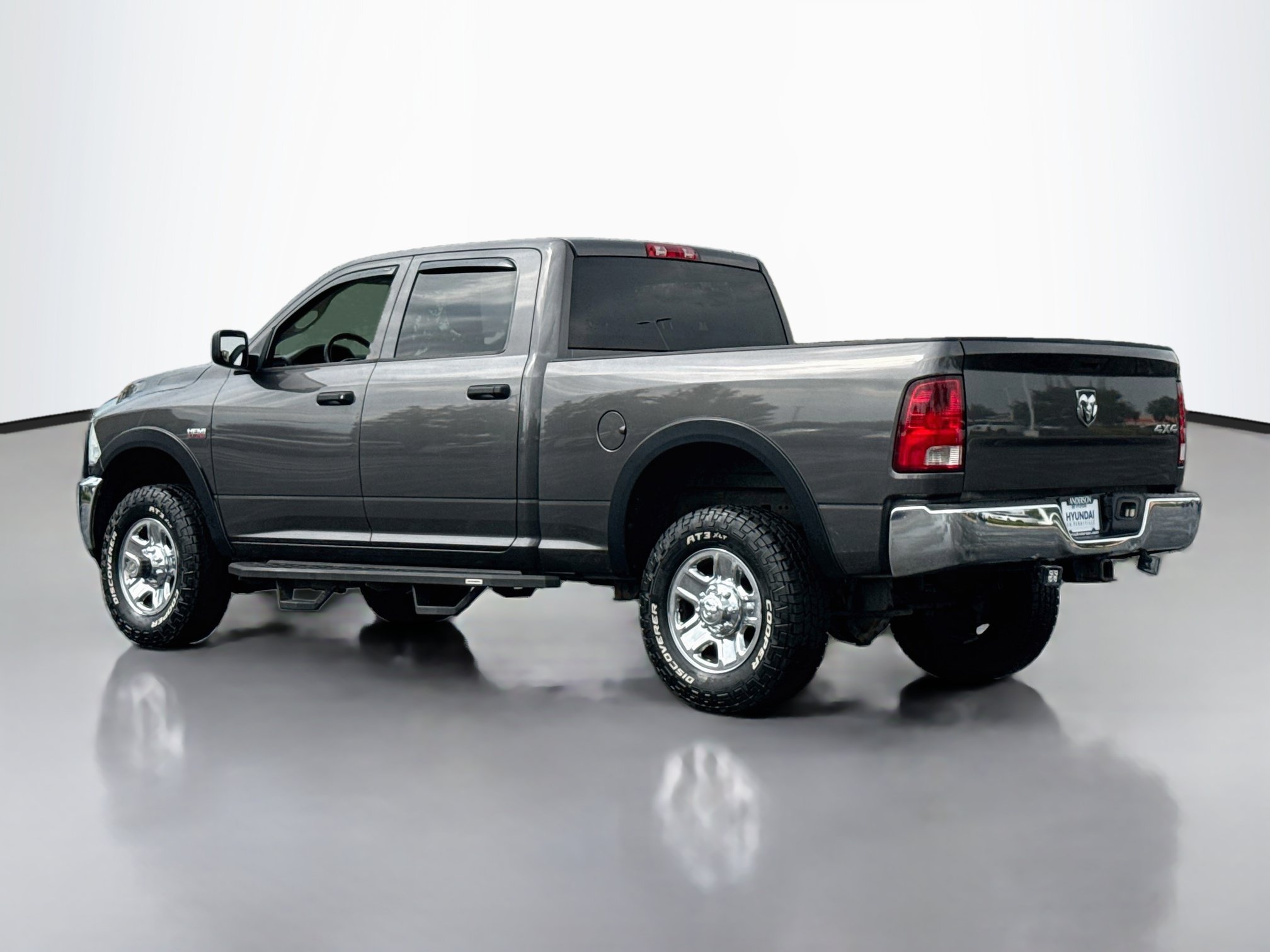 Used 2014 RAM 2500 Tradesman w/ Chrome Appearance Group AWD/4WD image 5