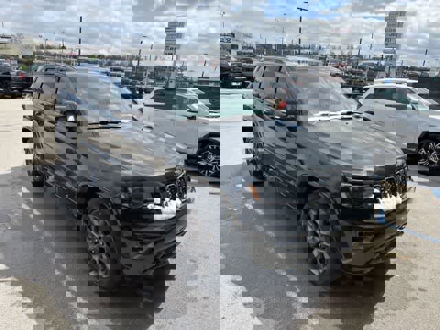 Used 2016 Jeep Grand Cherokee Limited 75th Anniversary image 19