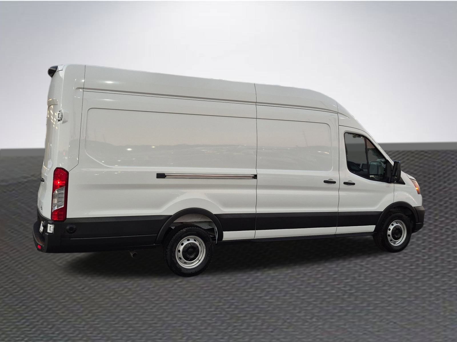 New 2026 Ford Transit 250 148 High Roof Extended image 4