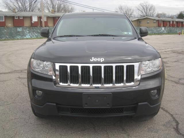 Used 2012 Jeep Grand Cherokee Laredo w/ Laredo E Group image 2
