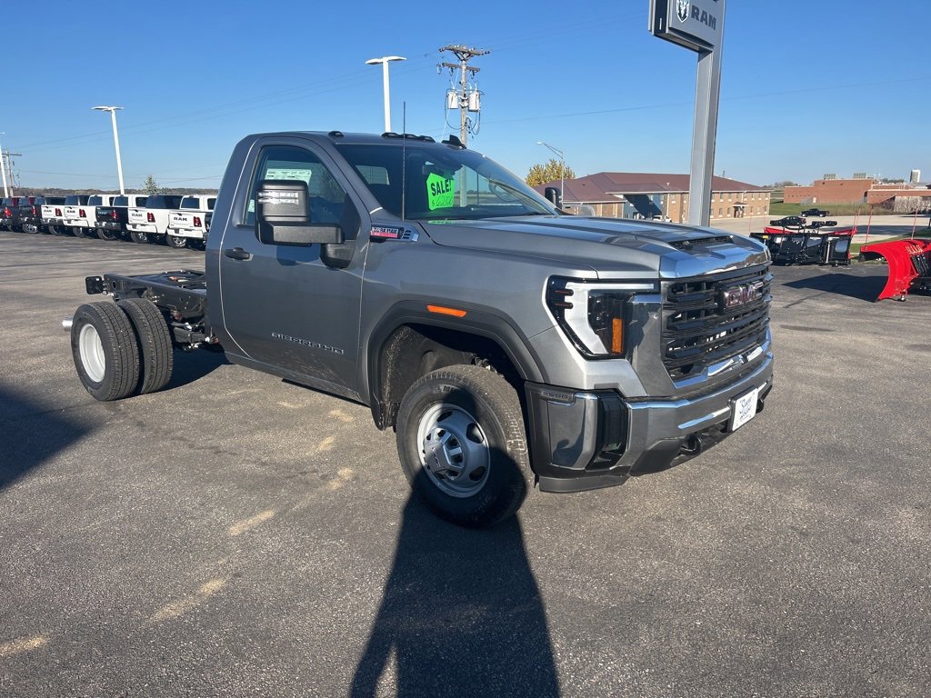 New 2026 GMC Sierra 3500 Pro w/ Convenience Package image 7