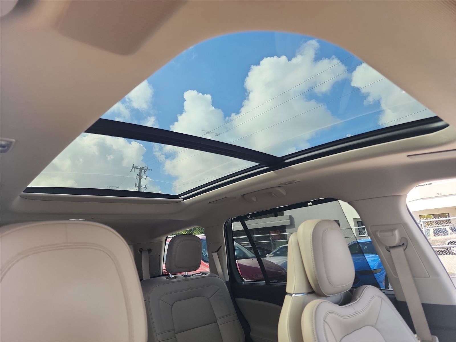 Used 2023 Lincoln Aviator Reserve w/ Equipment Group 201A image 33