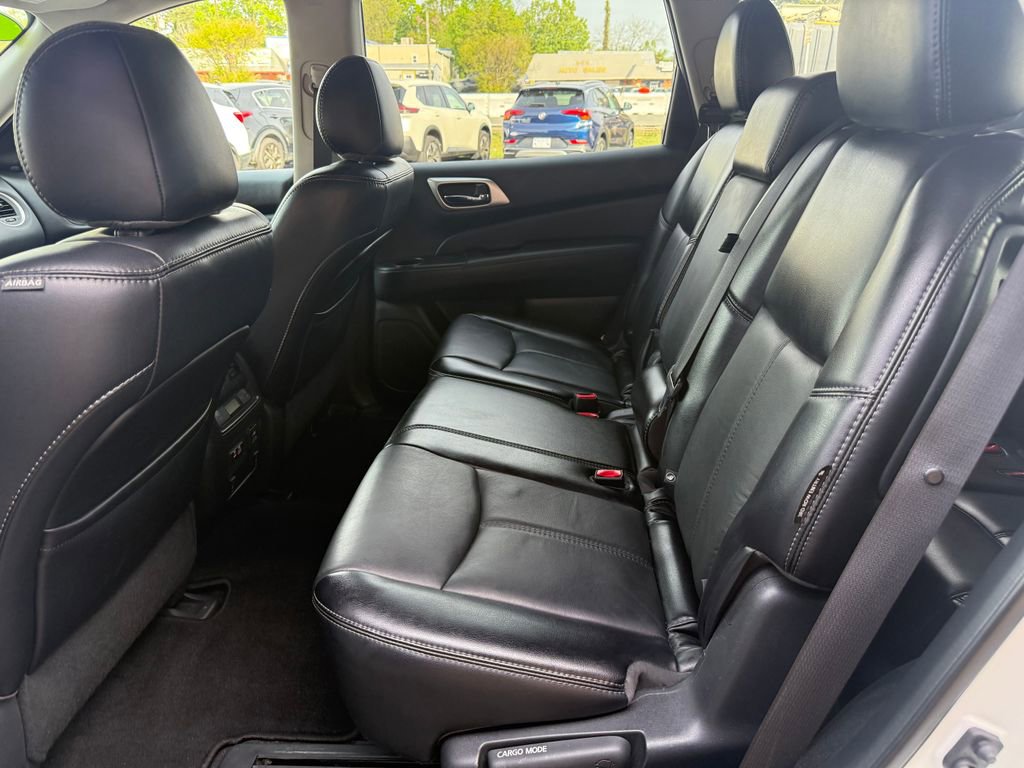Used 2020 Nissan Pathfinder SL image 16