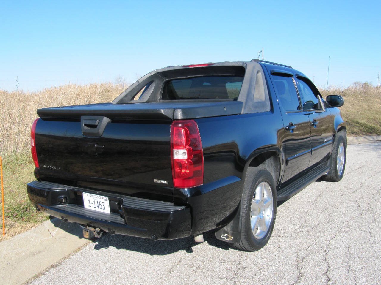 Used 2008 Chevrolet Avalanche LTZ w/ LTZ Preferred Equipment Group AWD/4WD image 11