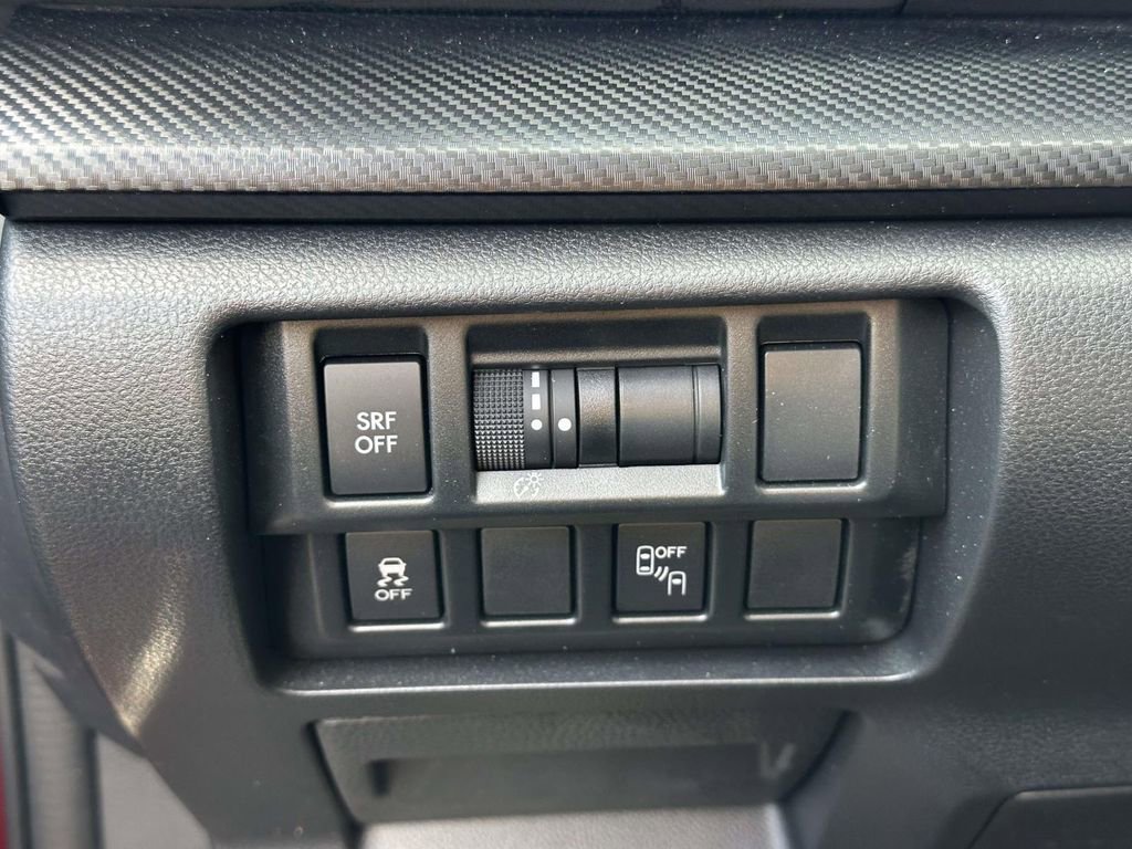 Used 2019 Subaru Crosstrek 2.0i Premium w/ Eyesight System image 32