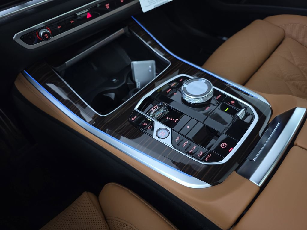 New 2026 BMW X5 xDrive50e w/ Executive Package image 25