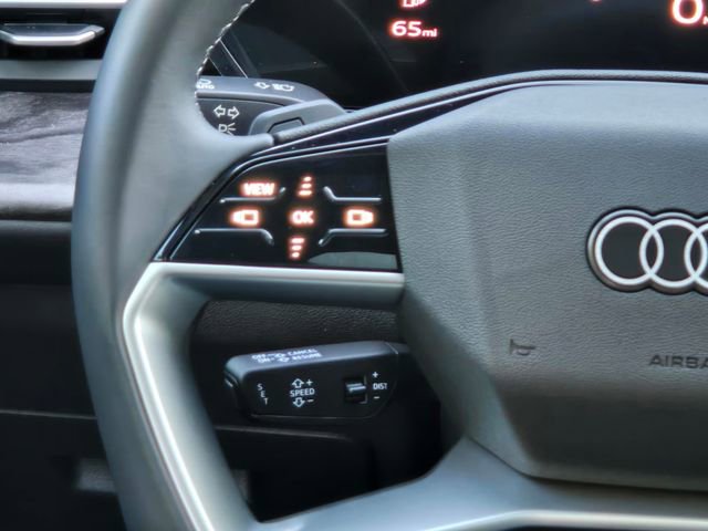 Used 2025 Audi Q5 Premium w/ Convenience Package image 16