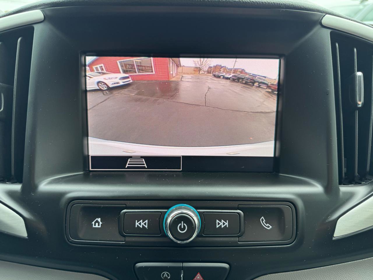 Used 2024 GMC Terrain SLE w/ Driver Convenience Package image 21