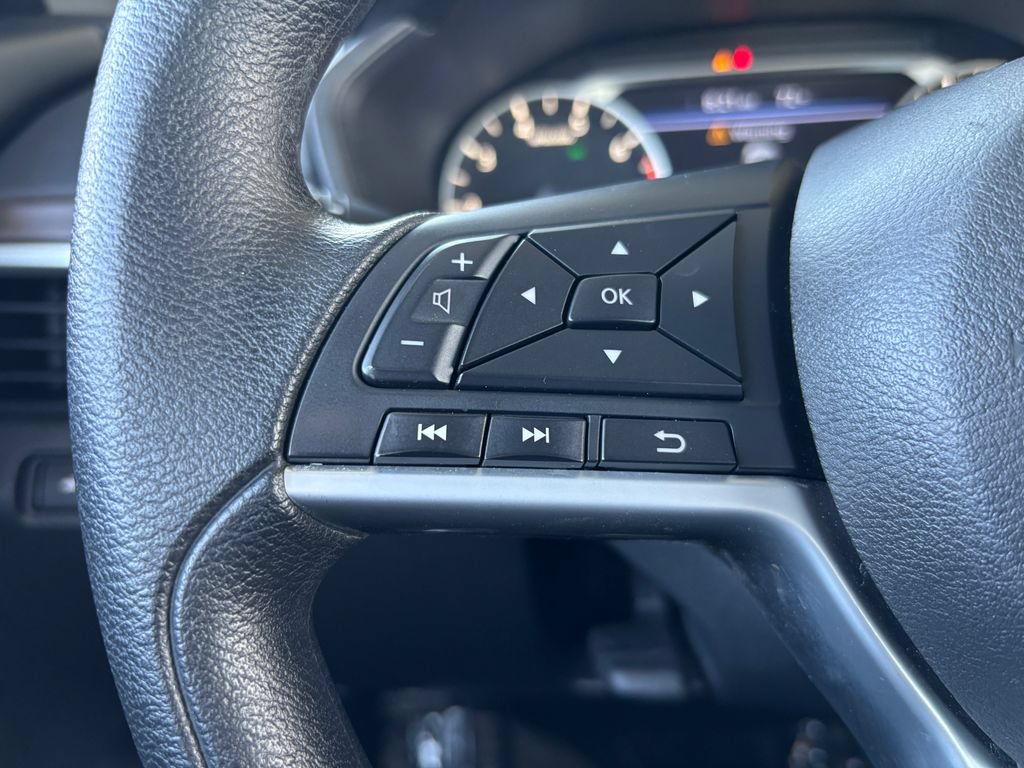Used 2025 Nissan Altima 2.5 SV FWD image 11