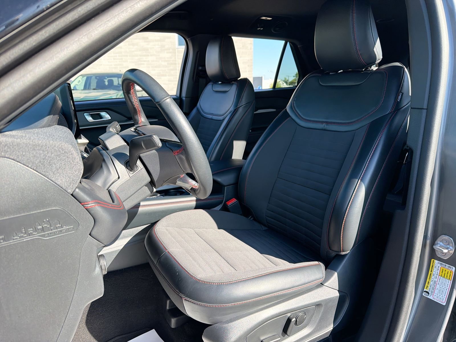Used 2025 Ford Explorer ST-Line AWD/4WD image 20