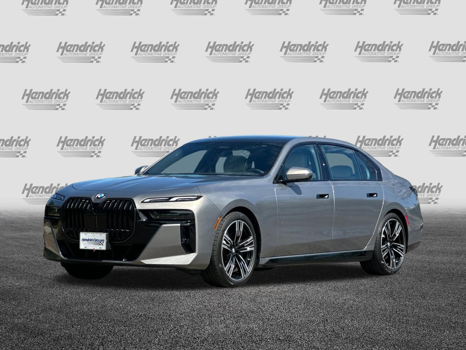 Certified 2025 BMW 740i w/ Premium Package image 9