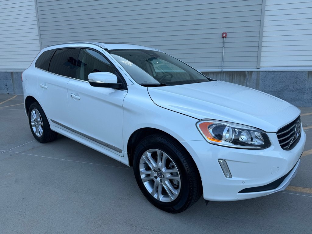 Used 2016 Volvo XC60 T5 Premier w/ Proximity Package FWD image 1