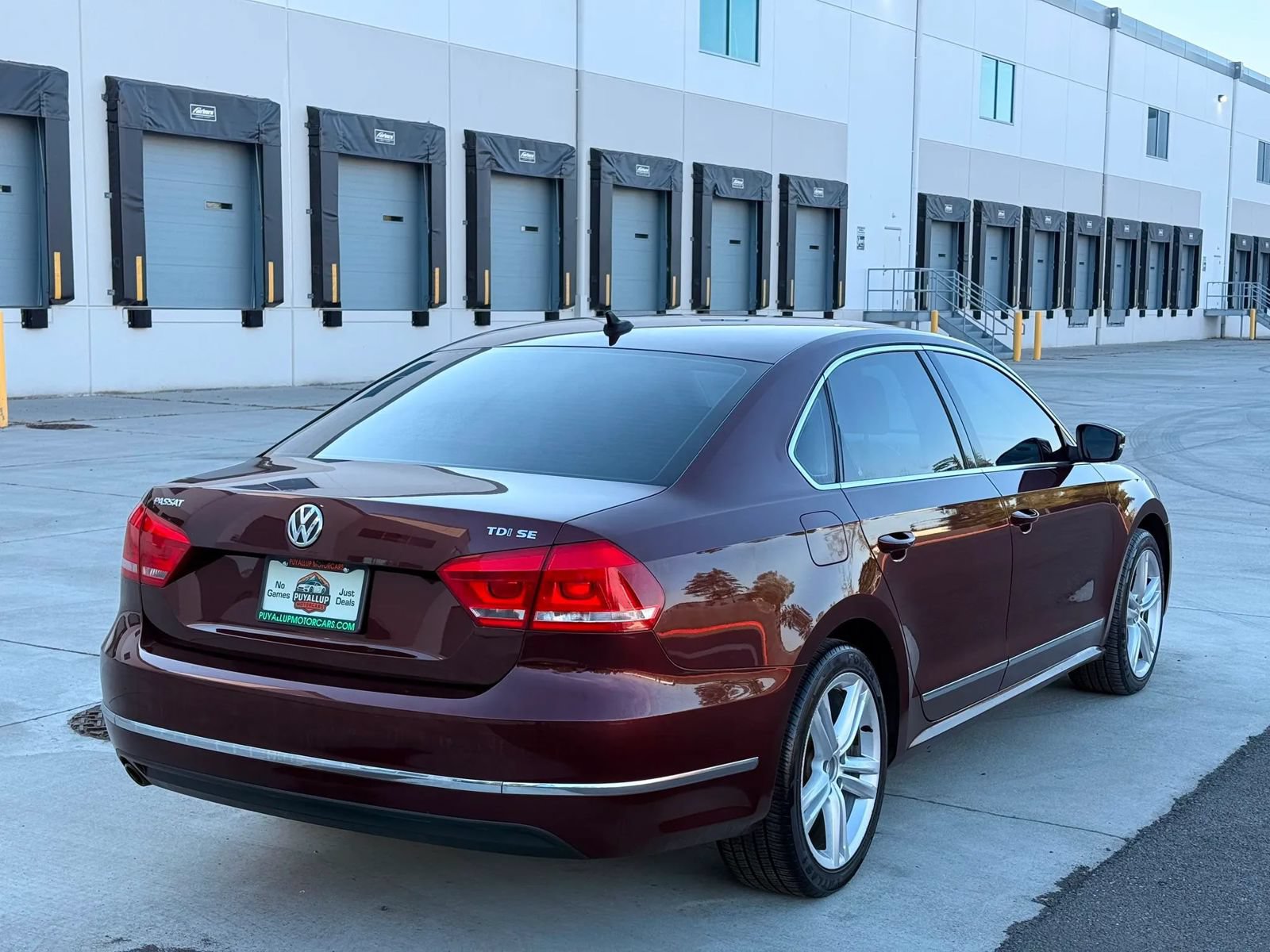 Used 2014 Volkswagen Passat TDI SE FWD image 5