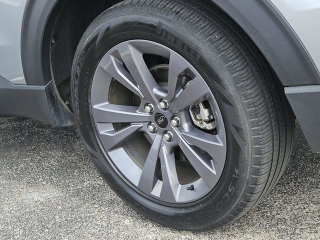 Used 2023 Ford Explorer XLT w/ Equipment Group 202A image 11