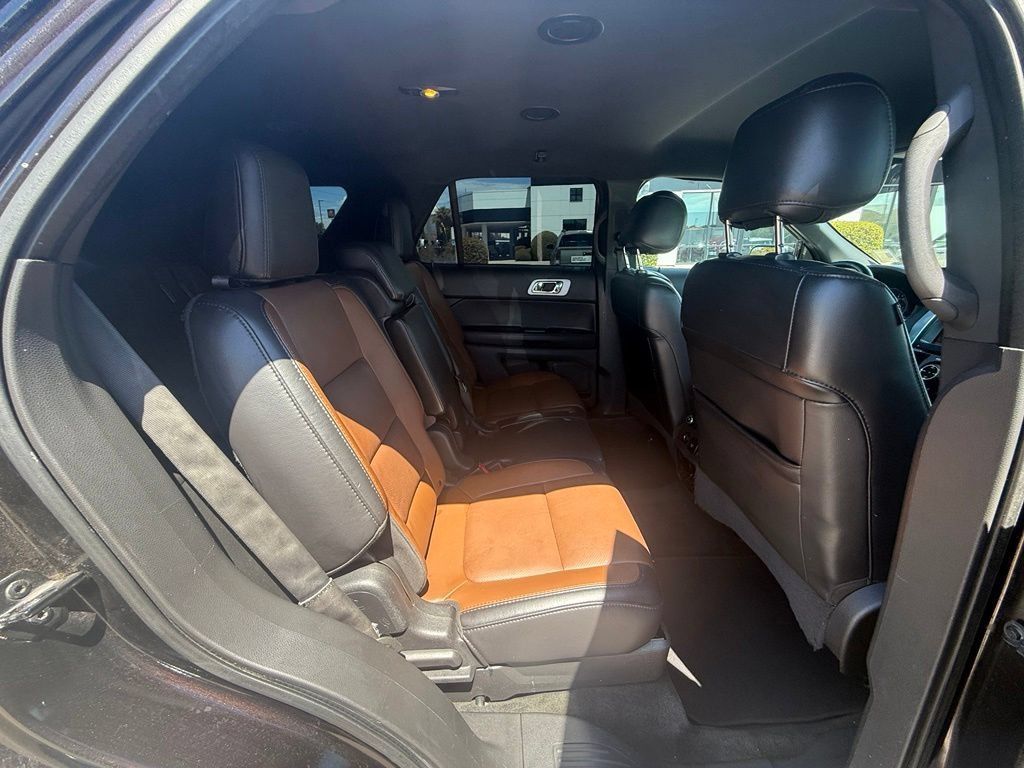 Used 2014 Ford Explorer Limited w/ Equipment Group 302A AWD/4WD image 17