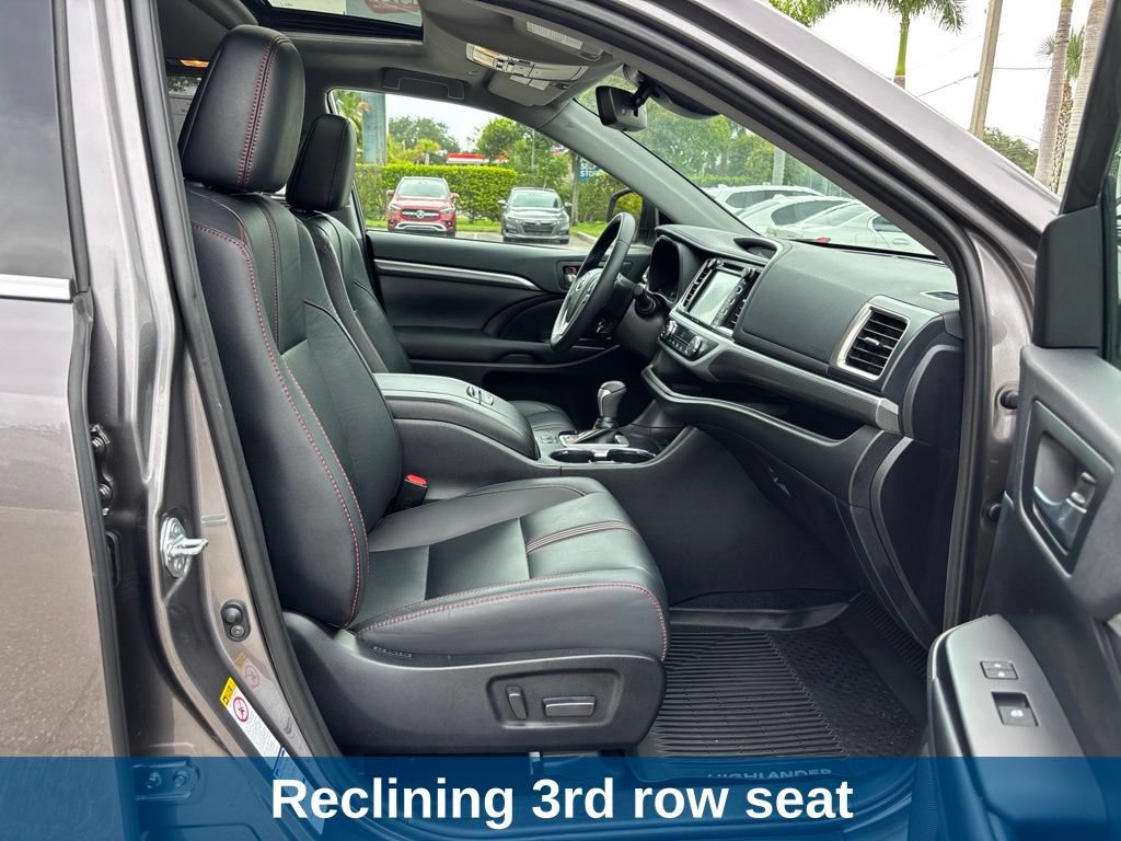 Used 2019 Toyota Highlander SE AWD/4WD image 13