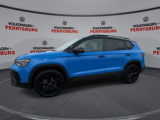Certified 2025 Volkswagen Taos SE AWD/4WD image 4