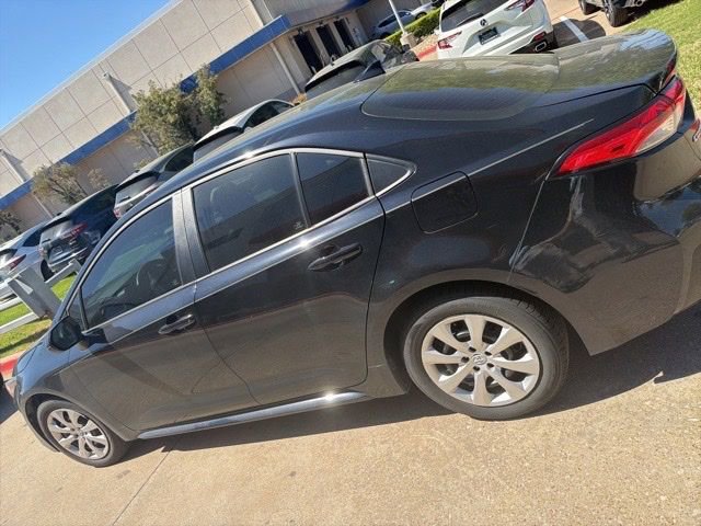 Used 2023 Toyota Corolla LE image 4