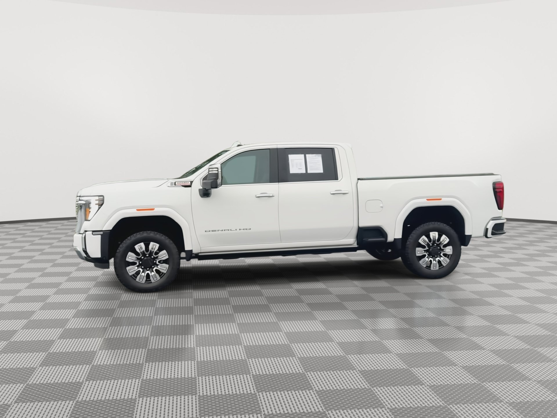 Certified 2025 GMC Sierra 3500 Denali w/ Denali Reserve Package AWD/4WD image 5