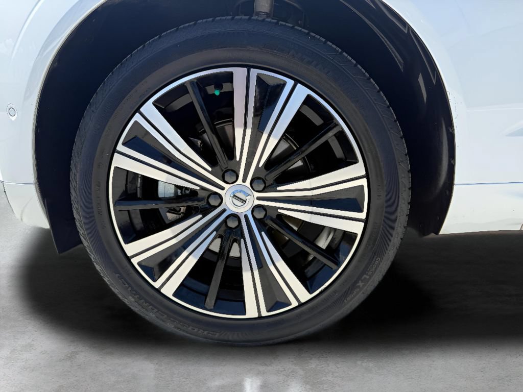 Used 2023 Volvo XC60 B5 Plus w/ Protection Package AWD/4WD image 13