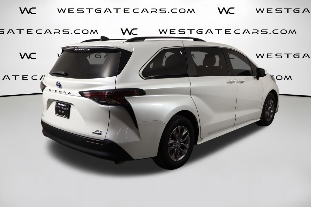 Used 2024 Toyota Sienna XLE image 52