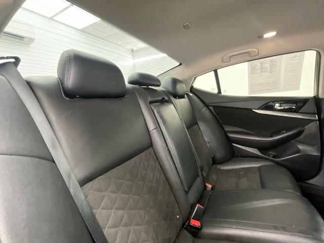 Used 2016 Nissan Maxima SR image 12