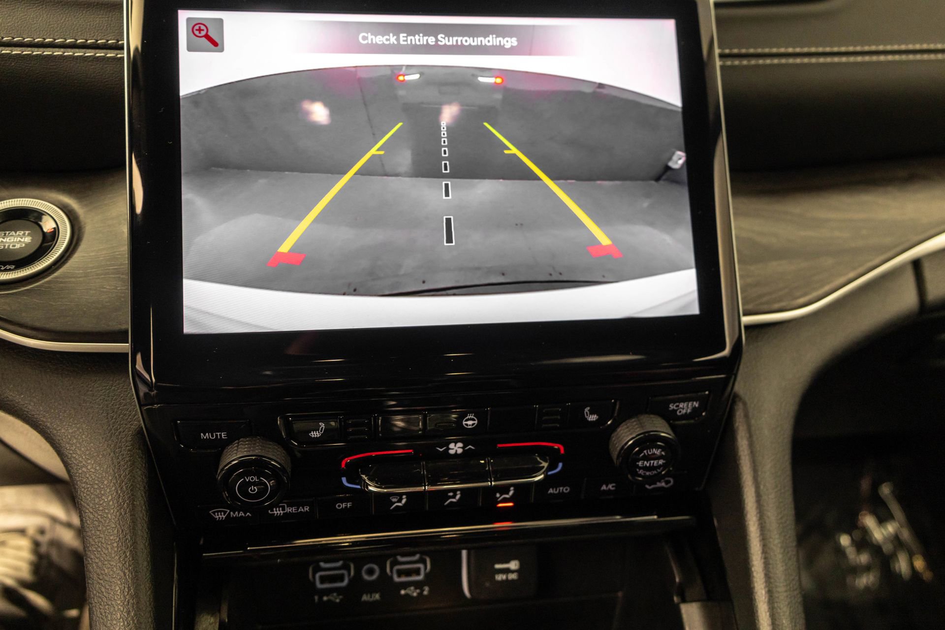 Used 2023 Jeep Grand Cherokee L Limited w/ Trailer Tow Group (B) AWD/4WD image 27