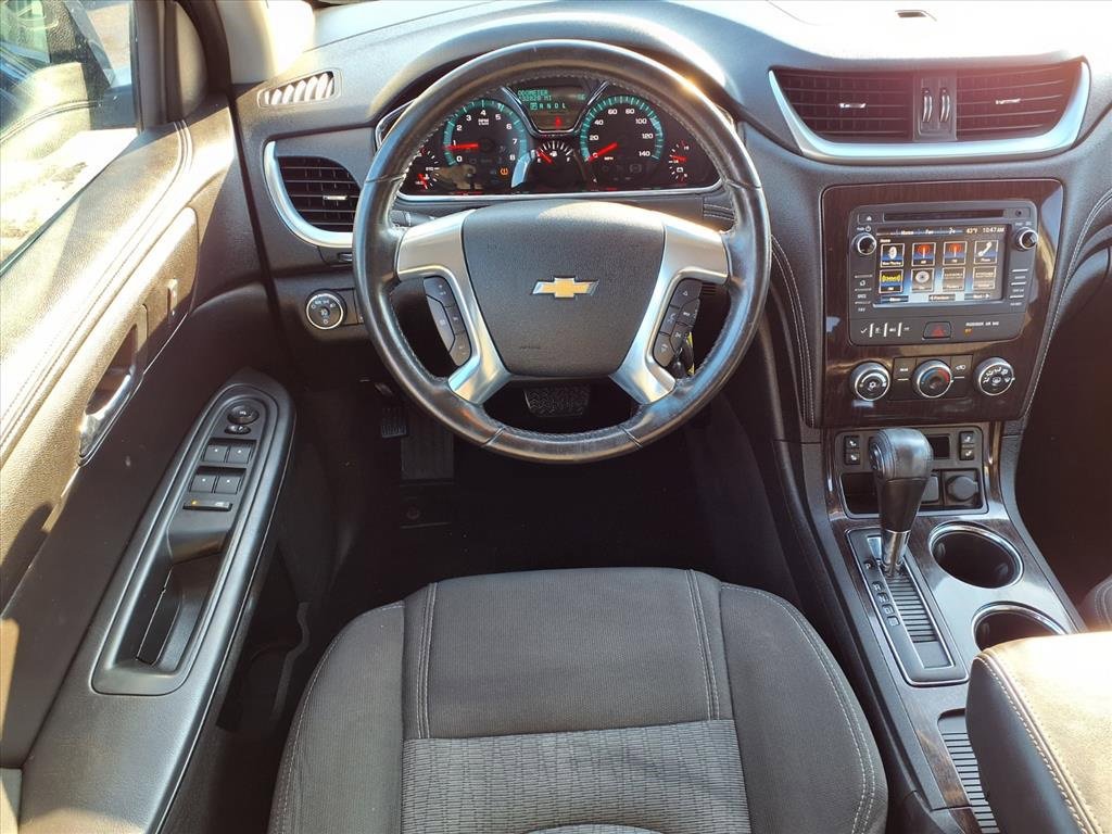 Used 2015 Chevrolet Traverse LT w/ Style and Technology Package image 11
