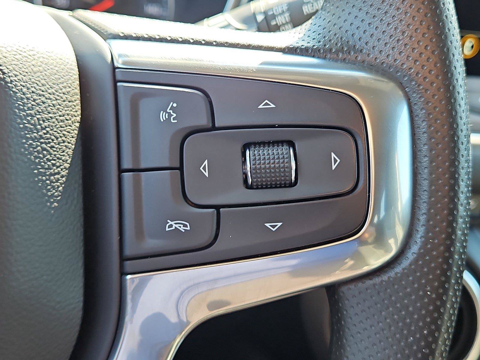 Used 2023 Chevrolet Blazer LT FWD image 20