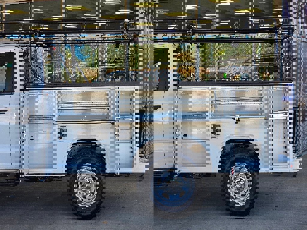 New 2026 Ford F350 XL w/ XL Chrome Package image 23