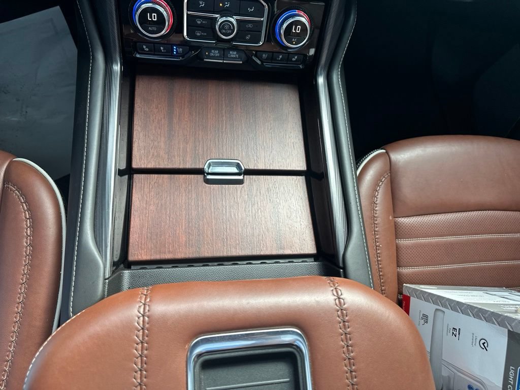 Used 2023 GMC Yukon Denali Ultimate AWD/4WD image 25